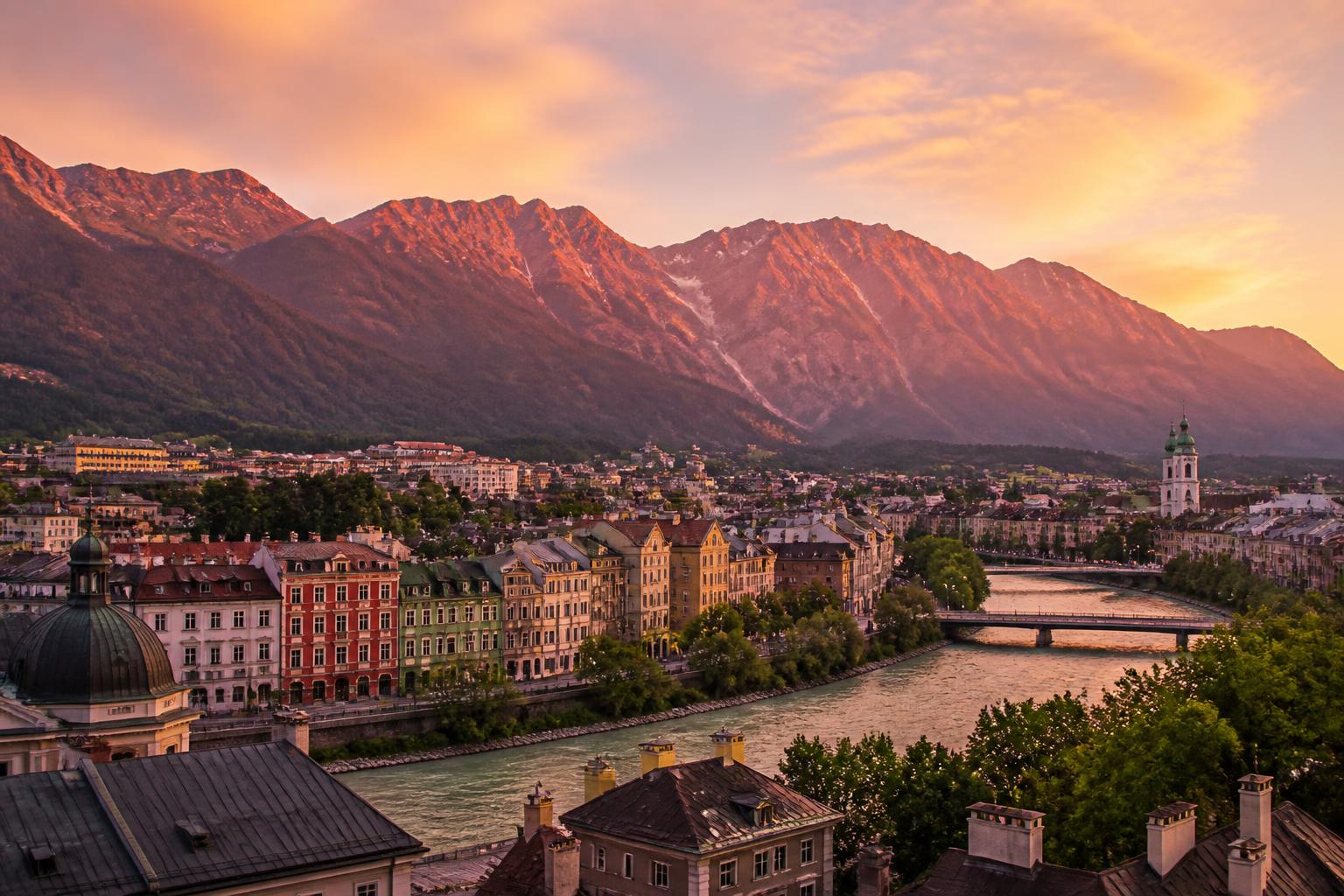 découvrez le tyrol en 7 jours avec un itinéraire complet d'innsbruck au salzkammergut, entre montagnes majestueuses, villages pittoresques et paysages naturels époustouflants.