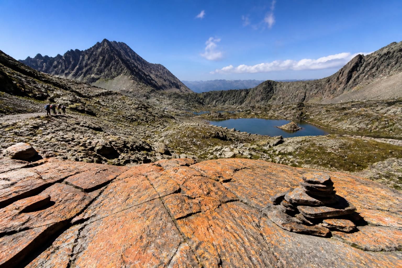 découvrez les 6 randonnées méconnues du parc du mercantour, des itinéraires secrets alliant paysages époustouflants et tranquillité loin des sentiers battus.