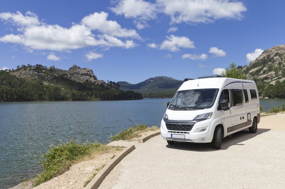 Location de minibus à Bordeaux : la solution pour vos déplacements de groupe